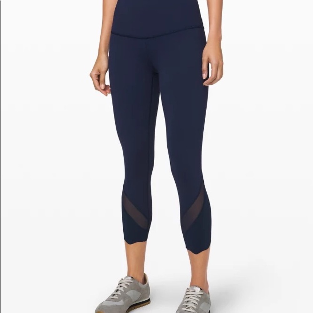 Lululemon Wunder Scallop 23’ size 8